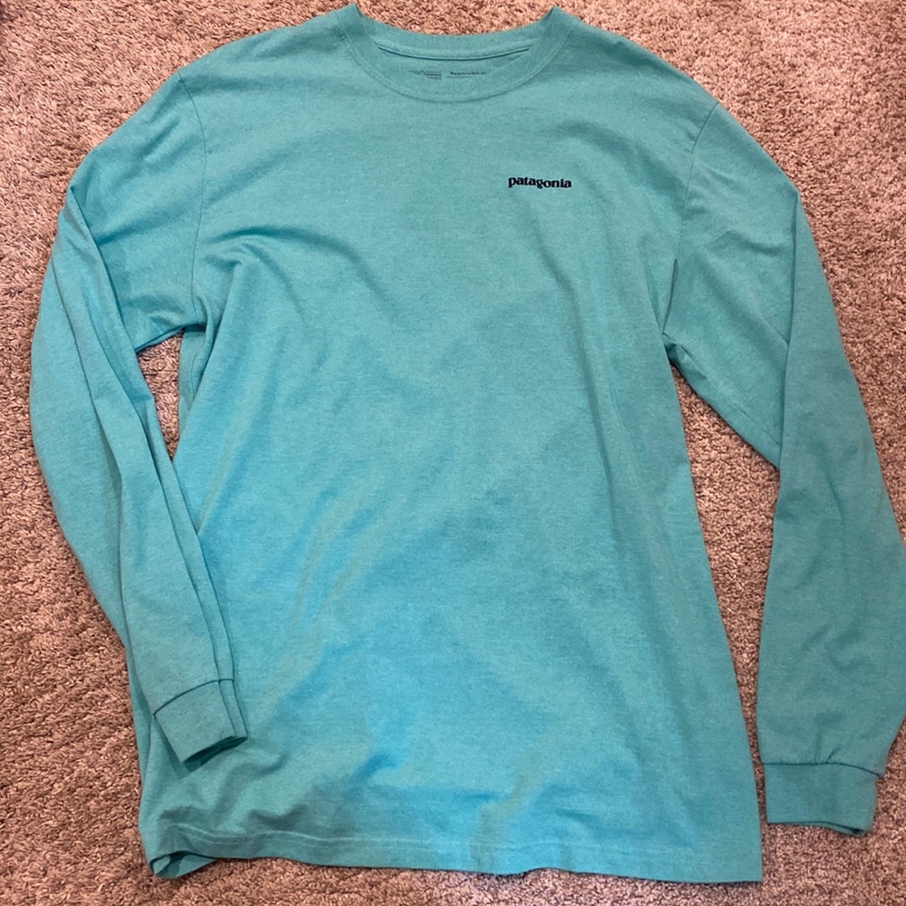 women’s Patagonia long sleeve.